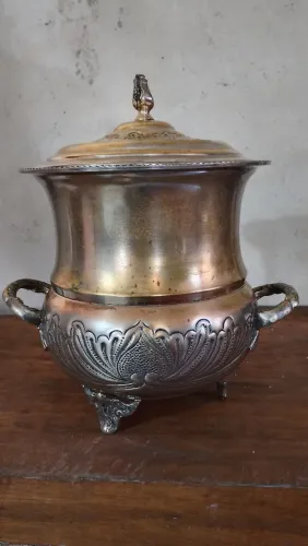Antigo Pote Decorativo Centro De Mesa Bomboniere Prata Cinzelado - 26cm