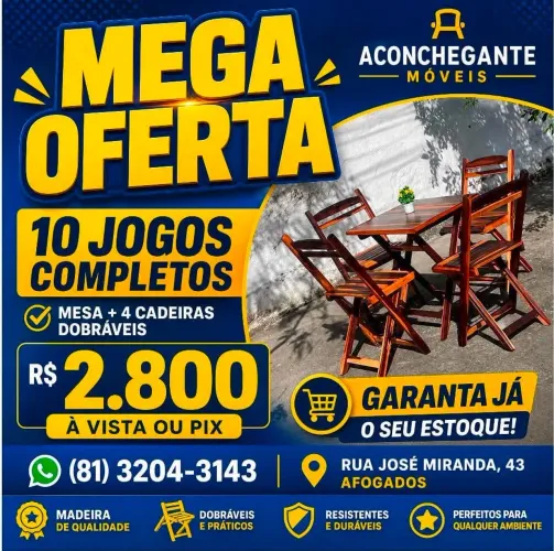 Mesa e cadeiras com verniz