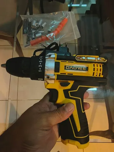 Parafusadeira Portátil a Bateria 12V