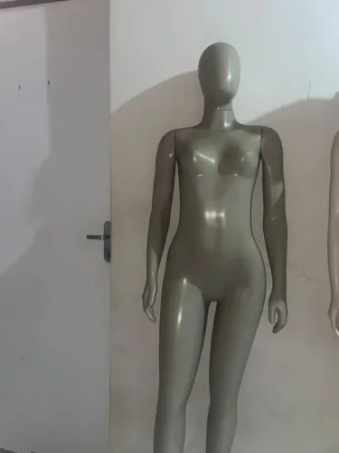Maniquim completo