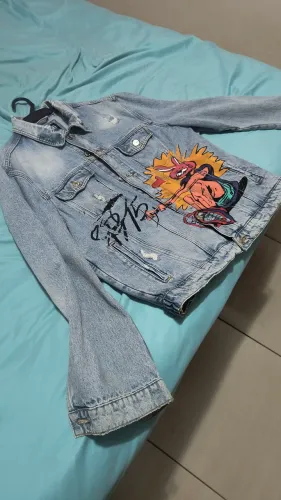 Vendo jaqueta jeans da Zara, tamanho G , Sou de Taubaté e não entrego