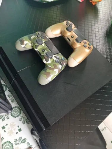 PS4 fat 800gb em ótimo estado