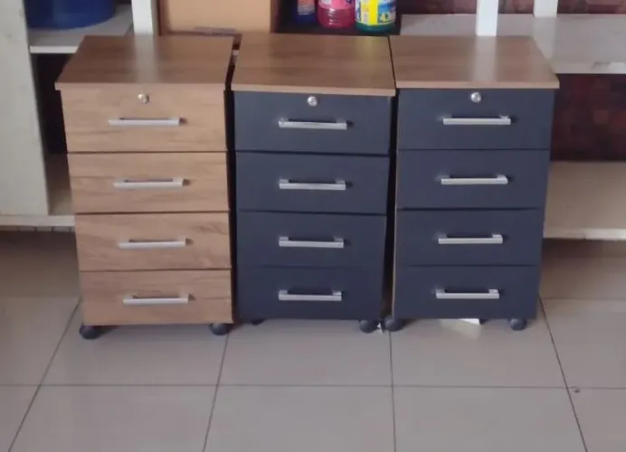 Criado mudo 