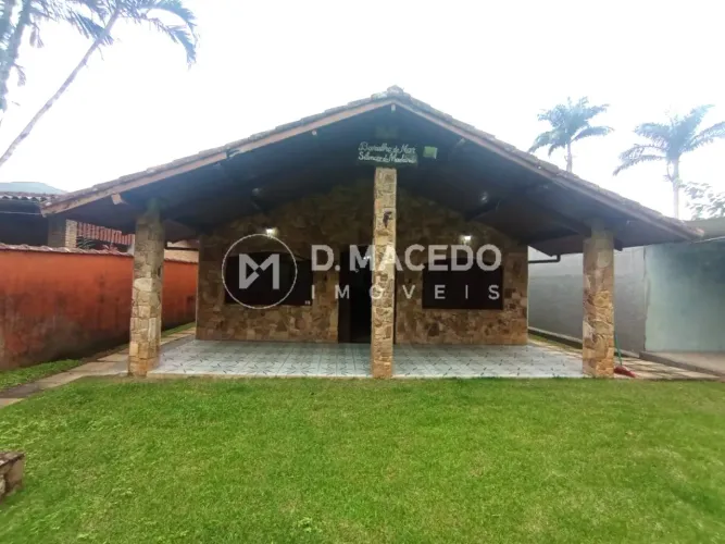 Casa para venda em Praia Da Lagoinha de 832.00m² com 3 Quartos, 1 Suite e 3 Garagens
