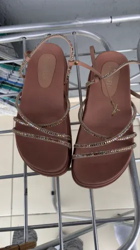 Sandália Papete com tiras