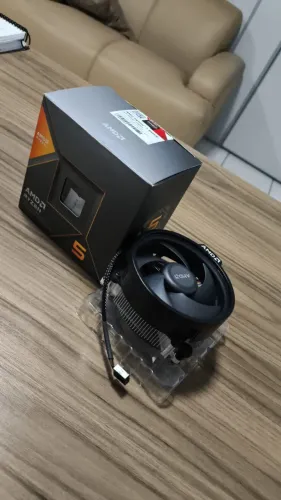 Processador AMD Ryzen 5 8600G cooler incluso