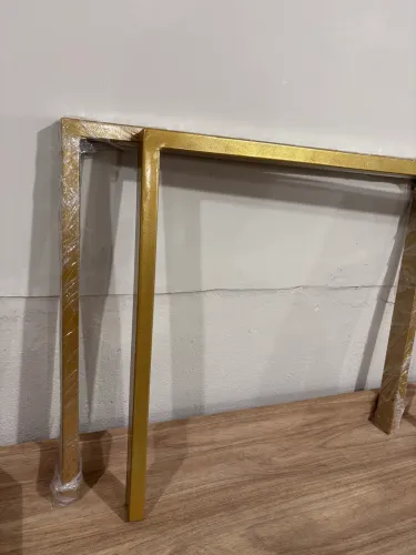 Suporte em ferro para prateleira dupla
