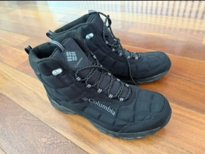 Bota columbia 43