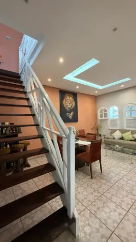 No Dom Pedro, com 343 m ², sao amplos 4 quartos, super bem localizada!