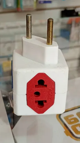 Benjamim Adaptador Para Tomada Cubo 110/220v 10/20a - Novo