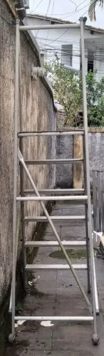 Escada plataforma