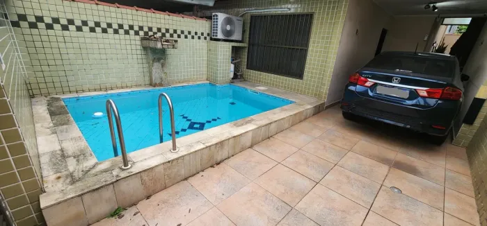 Casa com piscina e 3 dormitórios à venda, 160 m² - Embaré - Santos/SP