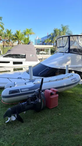 Bote Zefir 2.80 com motor Yamaha 15hp completo bem novo