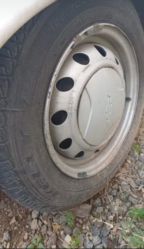 Vendo pneu aro 13