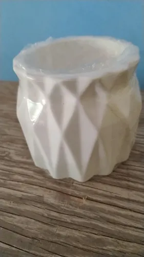  vasos  gesso  atacado  25 unidades 100,00 ,varejo 5,00 cada , telefone *
