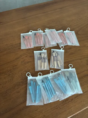 12 kit com 8 mini pincéis para maquiagem+ estojo transparente para viagem