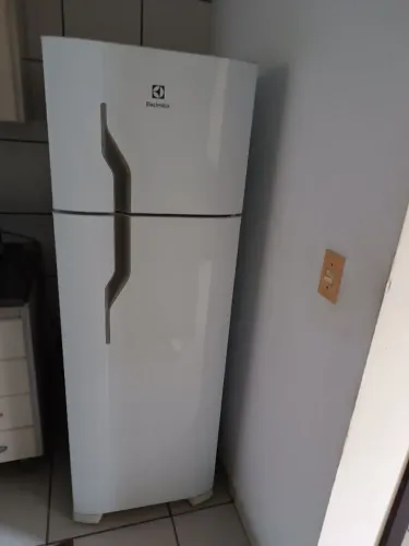 Geladeira 260l