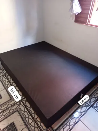 Cama bau casal semi nova 4 meses de uso 