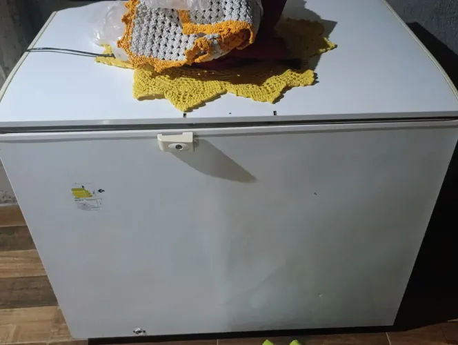 vendo um freezer funcionando perfeitamente