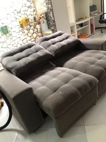 Sofá retrátil e reclinável
