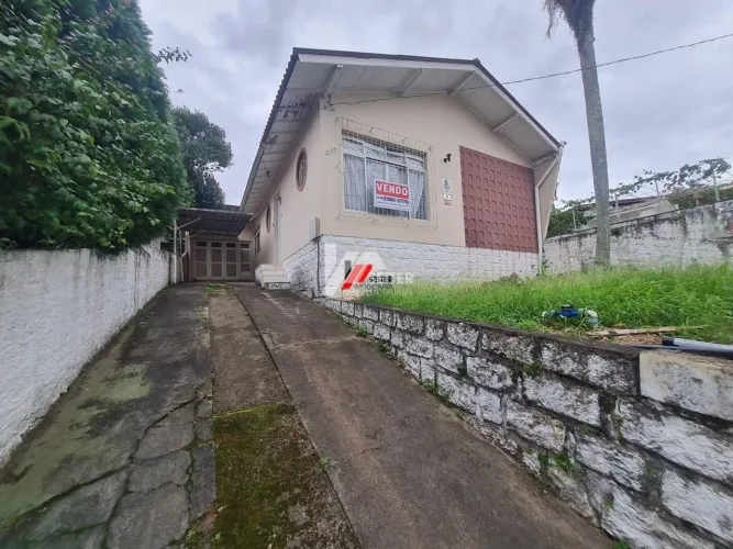 Casa de 3 dormitorios a venda no bairro Capoeiras em Florianopolis