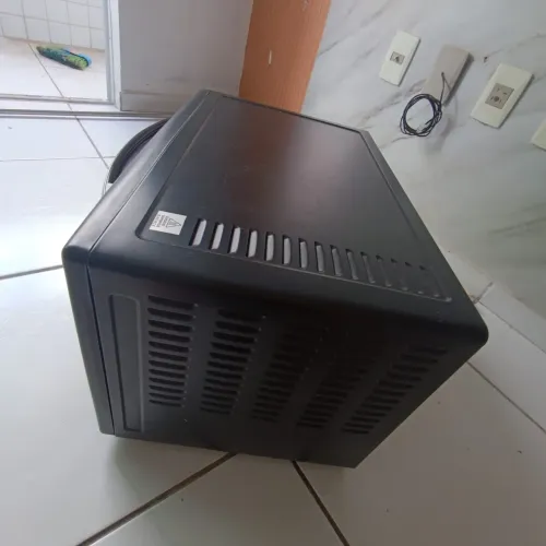 Armário e forno elétrico