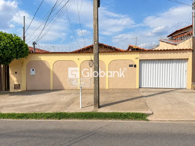 Casa 4 quartos para aluguel Morada do Parque 130m² Montes Claros MG