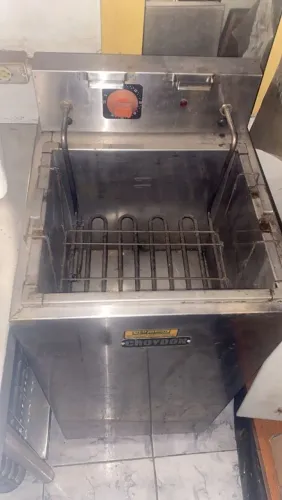 Fritadeira água e óleo CROYDON 20LITROS