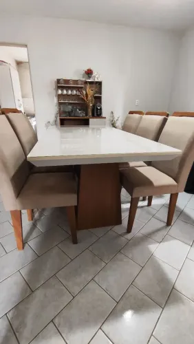 Mesa de Jantar 6 Lugares com Tampo de Vidro e 6 Cadeiras Estofadas
