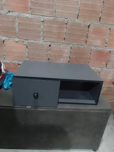 Bancada de barbeiro,com uma gaveta e um vãozinho nova