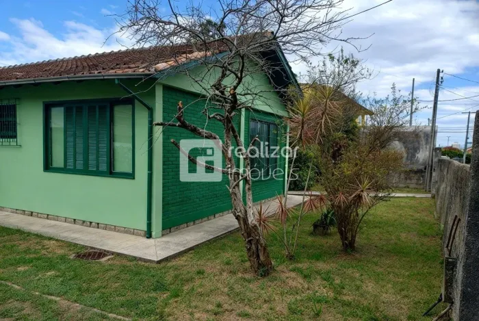 Casa de 4 quartos no bairro Sambaqui - Florianópolis