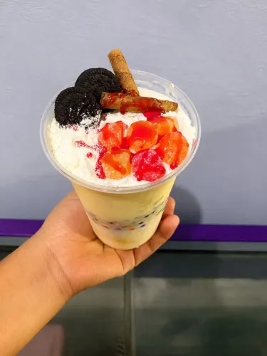 Açaí 500ml R$16 com 7 adicionais + fruta e cobertura+ 2 cremes