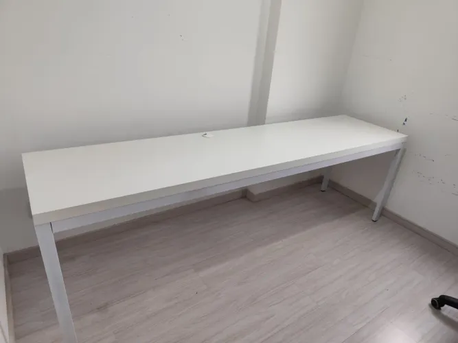 Mesa 2,46m x 60cm branca estilo industrial personalizada
