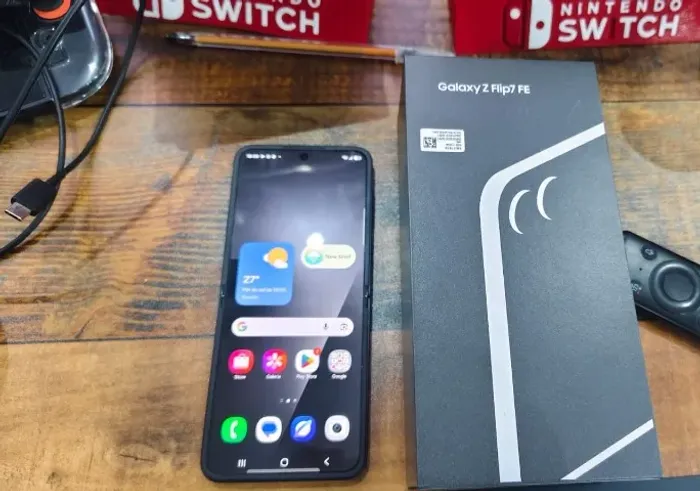 Celular Samsung Zflip 7 Fe NOVO