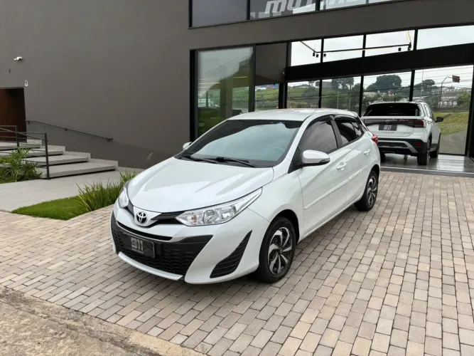 Toyota Yaris Live 1.3 Flex 16V 5P AUT 2022