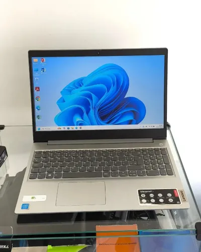 Lenovo IdeaPad 3i Notebook Celeron N4020 4GB RAM SSD 128GB NVMe Tela 15,6" HD