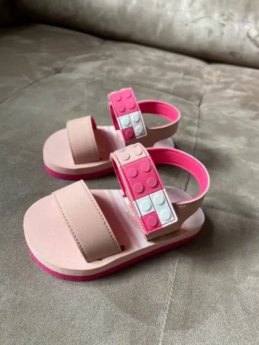 Sandália Molekinha Infantil com Relevos Rosa - Tam. 21