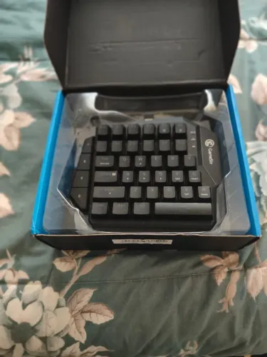 GameSir Z2 Wireless Mechanical Gaming Keypad - Extremamente Conservado, Praticamente Novo