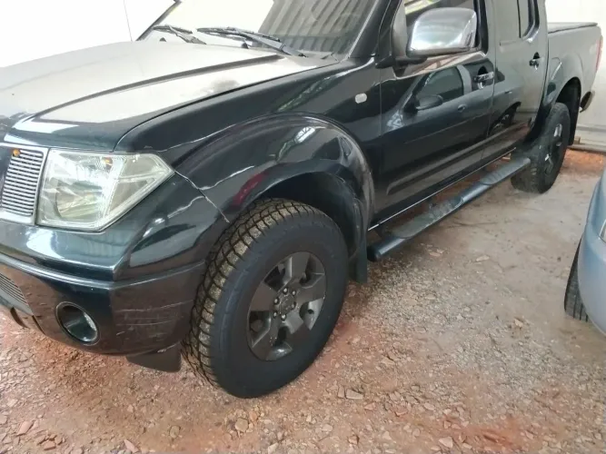 Nissan Frontier LE CD 4X4 2.5 TB Diesel Aut. 2010