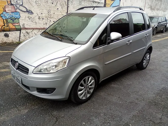 Fiat Idea Essence 1.6 Flex 16V 5P 2013