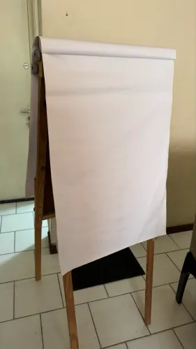 Flip Chart STALO Regulável com Bloco de Papel(usado)