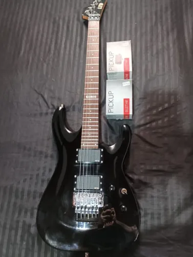 Guitarra LTD com captador EMG