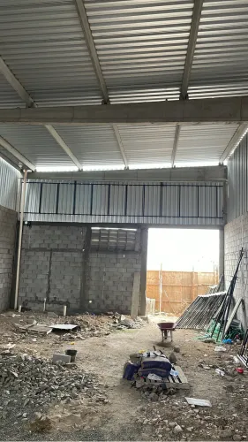 Serviços de construção e manutenção.