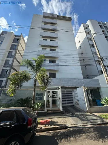 Apartamento Padrão para alugar em Zona 07, Maringá-PR
