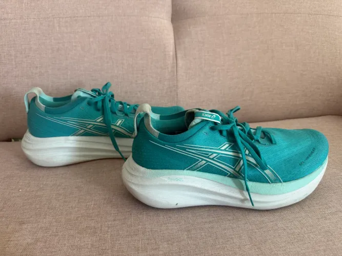 Tênis asics