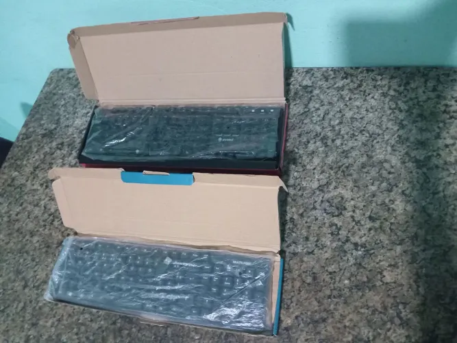 2 teclados novo, valor 300 reais