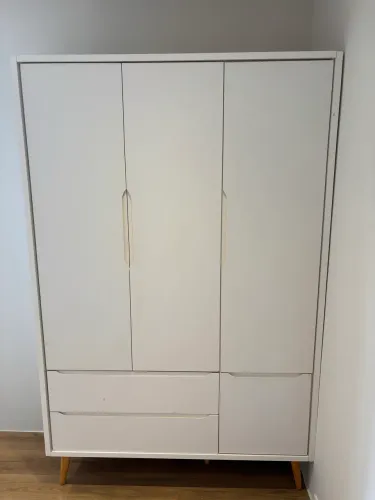 Guarda-roupa infantil