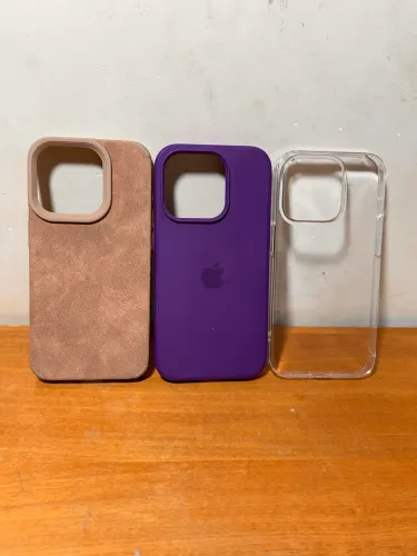 Capinhas iPhone 15 Pro - Silicone + Acrílico Antiamarelamento