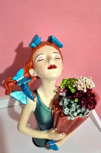 Escultura Decorativa Turma da Lilly Borboletas e Flores Artificiais 