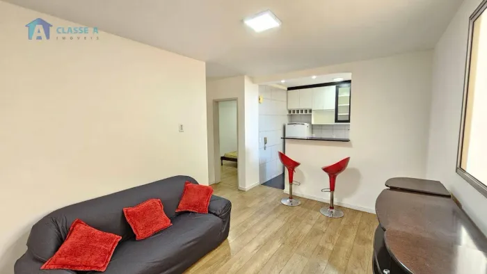 Apartamento térreo sem escadas com área privativa coberta no Dom Cabra
